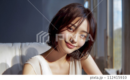 portrait of a beautiful Asian young woman with natural short hair 112415910