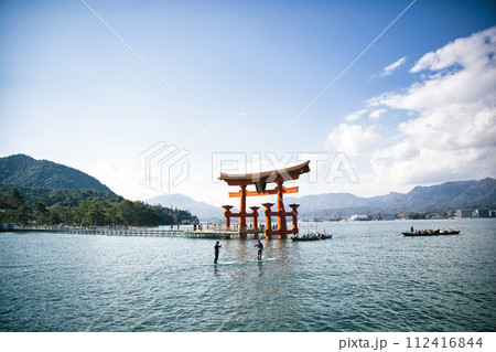 広島県宮島　厳島神社 112416844