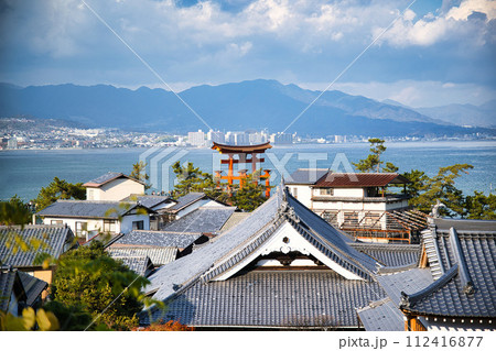 広島県宮島　厳島神社 112416877