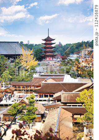 広島県宮島　厳島神社 112416879