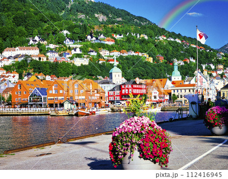 ベルゲンの美しい街並み 112416945