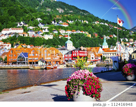 ベルゲンの美しい街並み 112416948