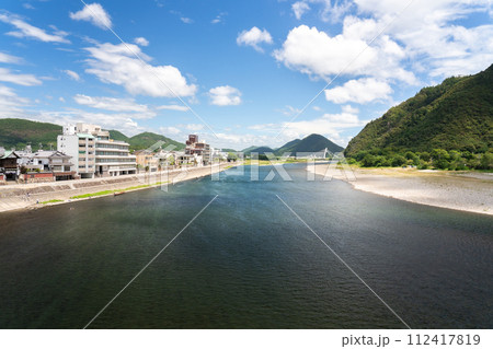 長良川の景色 112417819