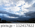 長良川と雲 112417822