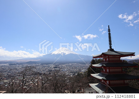 新倉山浅間公園から望む富士山 新倉山浅間公園から望む富士山 112418801