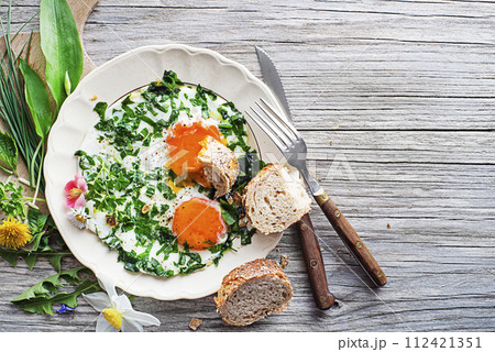 Fried egg spring plants 112421351