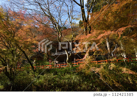 貴船神社　本宮　龍船閣　秋 112421385