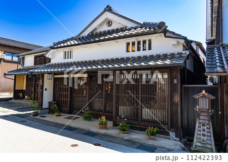 【重要伝統的建造物群保存地区】篠山 河原町妻入商家群の春の風景12 兵庫県丹波篠山市 【重要伝統的建造物群保存地区】篠山 河原町妻入商家群の春の風景12 兵庫県丹波篠山市 112422393