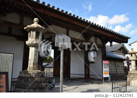 東寺 慶賀門【重要文化財】 東寺 慶賀門【重要文化財】 112422591