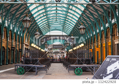 ロンドン　コヴェント・ガーデンのアップル・マーケット 112422928