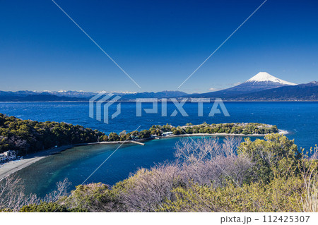 【静岡県_伊豆_大瀬崎】駿河湾越しの富士山・南アルプスが絶景 112425307