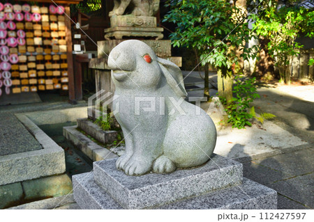 京都 岡﨑神社（岡崎神社）の狛うさぎ（京都市左京区） 112427597