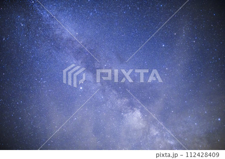 【長野県】開田高原。満天の星空と天の川。 【長野県】開田高原。満天の星空と天の川。 112428409