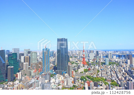 東京都港区、東京の町並みと東京タワーの風景 東京都港区、東京の町並みと東京タワーの風景 112428756