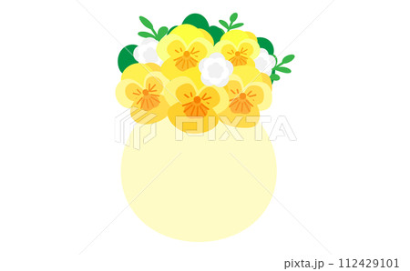 花瓶に入った黄色のパンジー 花瓶に入った黄色のパンジー 112429101