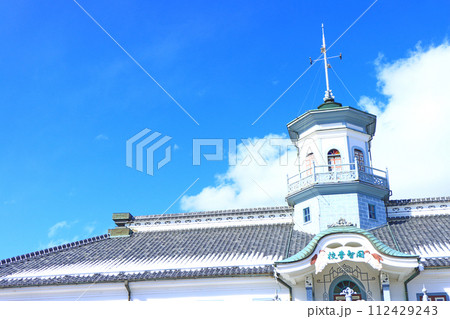 長野県松本市、旧開智学校の風景 112429243