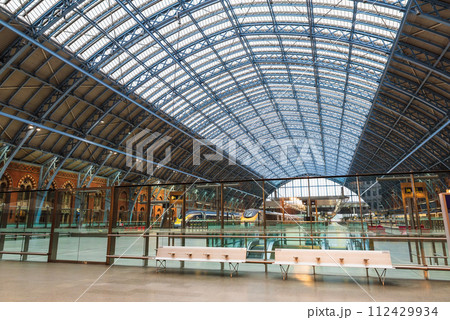 ロンドン セント・パンクラス駅 朝景 ロンドン セント・パンクラス駅 朝景 112429934