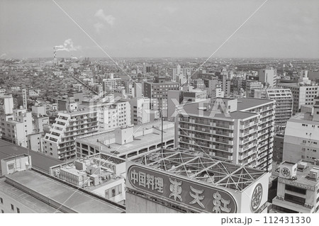 レインボータワーから見た約36年前【1988年頃】の新潟市の風景 (モノクロフィルム撮影) レインボータワーから見た約36年前【1988年頃】の新潟市の風景 (モノクロフィルム撮影) 112431330