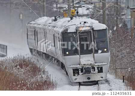 千歳線　北広島ー島松　JR北海道　785系　NE-4編成（札幌）　すずらん 112435631