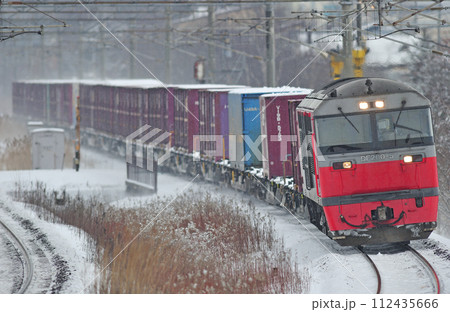 千歳線　北広島ー島松　JR貨物　DF200-5（鷲別） 112435666