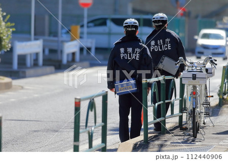 警察官の交通違反取取り締まり　イメージ 112440906
