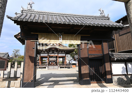 若宮八幡神社に移築された膳所城本丸犬走門 若宮八幡神社に移築された膳所城本丸犬走門 112443400