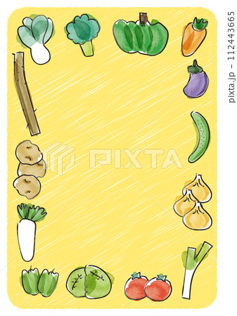 手描き水彩の可愛い野菜のフレーム_背景黄色_縦 112443665