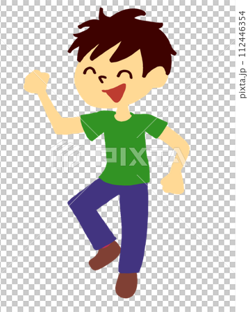 男孩跳著微笑 男孩跳著微笑 112446354