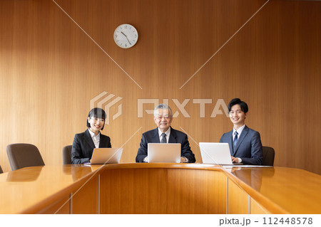 経営会議 112448578