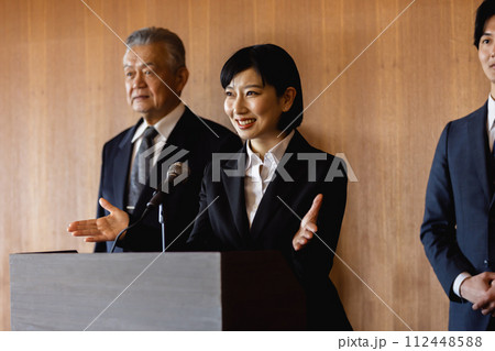 政治家 演説 政治家 演説 112448588