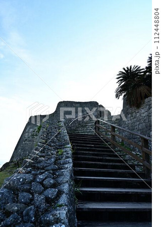 勝連城跡より 112448804