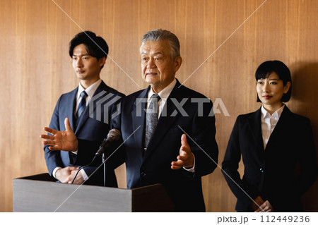 政治家 演説 政治家 演説 112449236