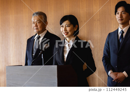 政治家 演説 政治家 演説 112449245