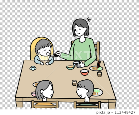 小さい子と食事をするお母さん 小さい子と食事をするお母さん 112449427