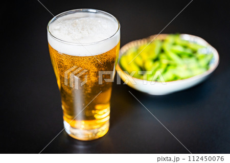 【晩酌】ビールと枝豆【おつまみ】 112450076