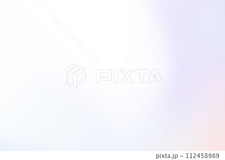 ライトパープル系動きのあるイメージ　背景素材 112458989