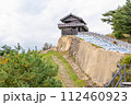古代の山城　鬼ノ城西門と立派な城壁　岡山県総社市 112460923