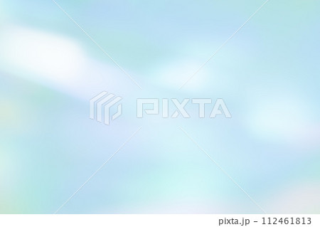 ライトグリーン系動きのあるイメージ　背景素材 112461813