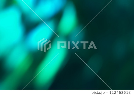 ディープグリーン系動きのあるイメージ 背景素材 ディープグリーン系動きのあるイメージ 背景素材 112462618