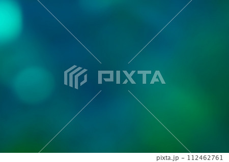 ディープグリーン系動きのあるイメージ　背景素材 112462761