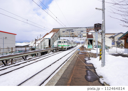 大中山駅にてキハ40形気動車 112464814