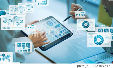 タブレットと電子書類イメージ 112465747