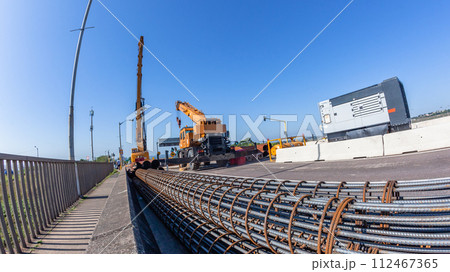 Construction Drilling Machine Steel Foundation Columns Bridge 112467365