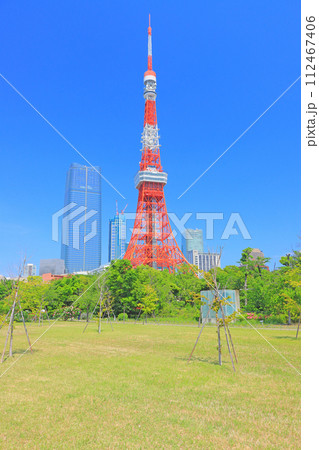 東京都港区、東京タワーと麻布台ヒルズ森JPタワーの風景 東京都港区、東京タワーと麻布台ヒルズ森JPタワーの風景 112467406