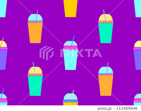 Seamless pattern with plastic or paper cups with a straw. Plastic and paper cups for carbonated drinks. Plastic smoothie glass with straw. Carbonated soft drinks. Vector illustration 112469846