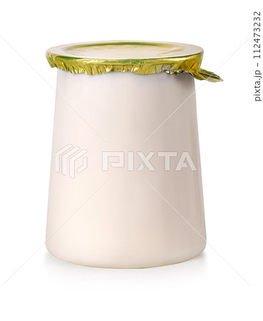 Front view of blank dairy plastic cup 112473232