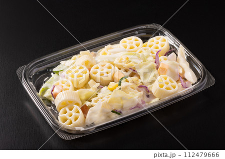 春キャベツのパスタサラダ 112479666