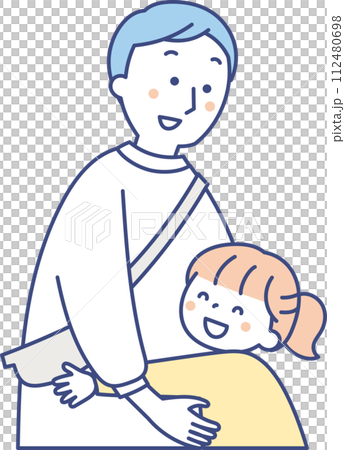 girl hugging dad 112480698