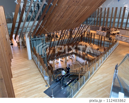 富山市立図書館 富山市立図書館 112483862