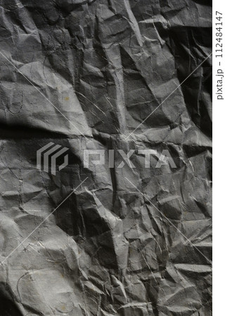 しわくちゃの紙 112484147